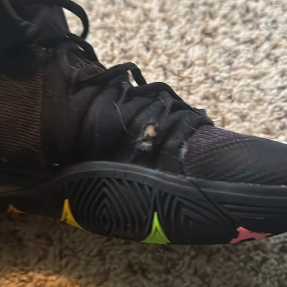 Nike Kyrie 5 'Neon Sole',‎ Men’s, 8.5